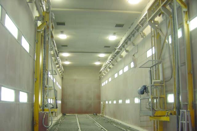 Environmental sandblasting room
