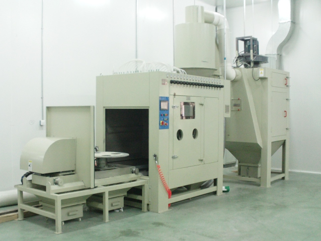 Quartz crucible automatic sandblasting cleaning machine
