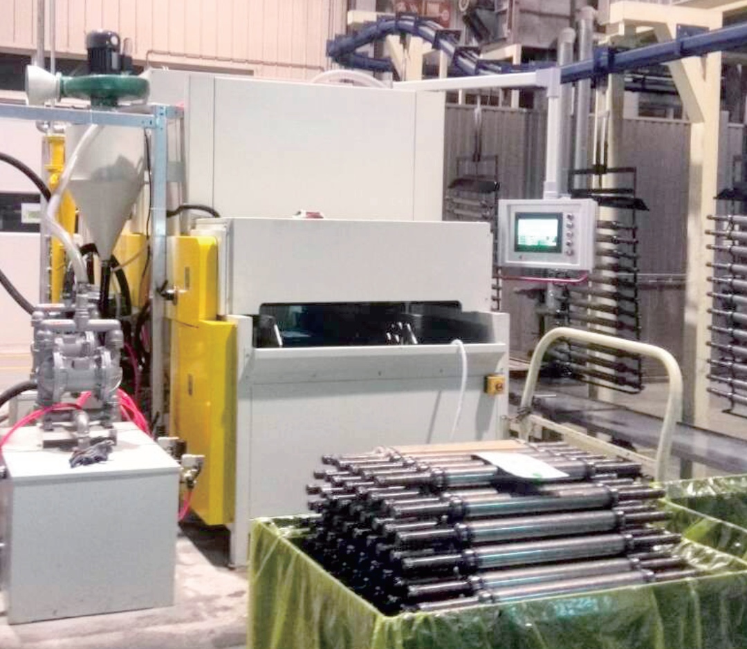 Intelligent wet sandblasting system for automotive rotating shaft